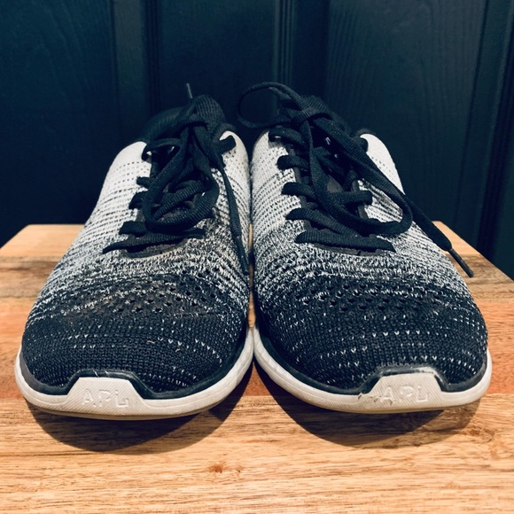 APL Techloom Pro black gray white Sneakers 9.5 - Picture 10 of 13
